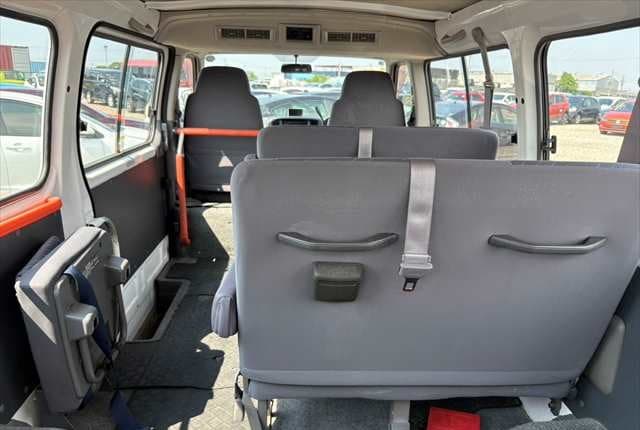 2007 Nissan Caravan JDM car for sale — photo 24 of 25