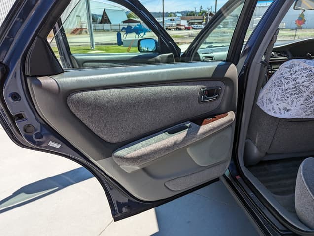 1997 Toyota Cresta JDM car for sale — photo 14 of 22