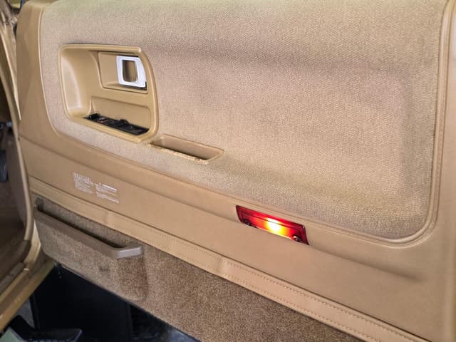 1987 Toyota Hilux Surf JDM car for sale — photo 11 of 25