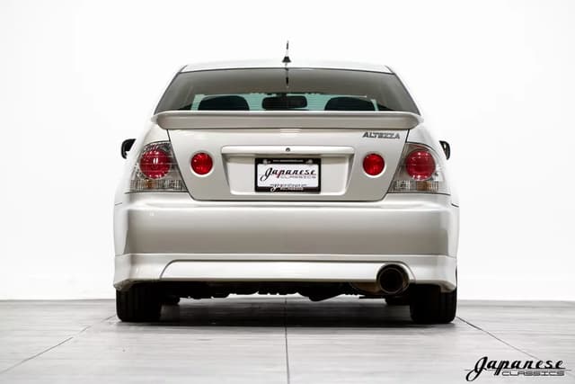 1999 Toyota Altezza JDM car for sale — photo 7 of 25