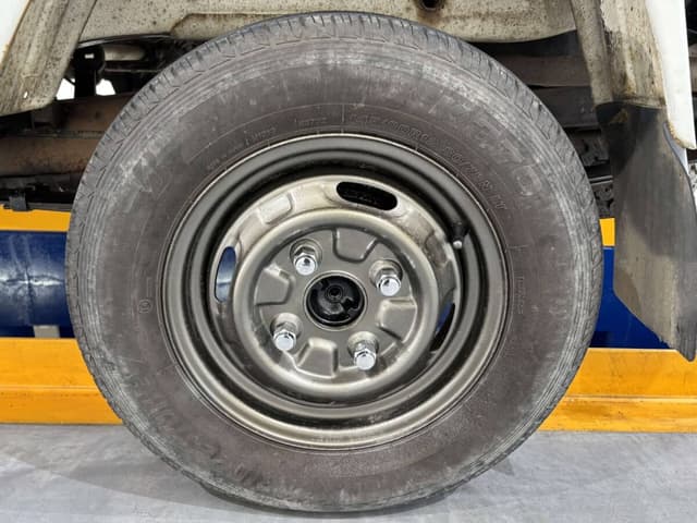 1998 Mitsubishi Minicab JDM car for sale — photo 15 of 25