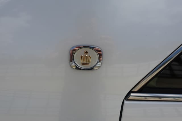 1999 Toyota Crown JDM car for sale — photo 3 of 20