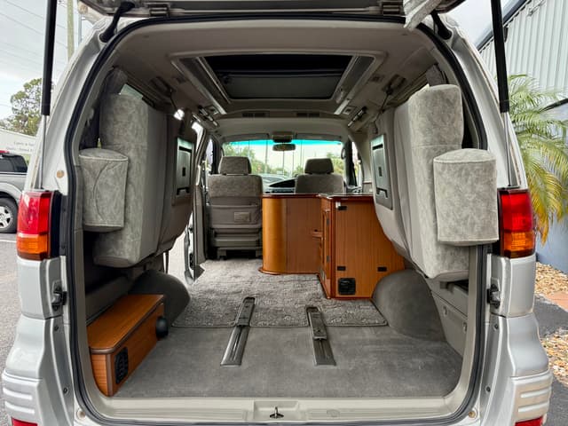 1999 Nissan Elgrand JDM car for sale — photo 25 of 25