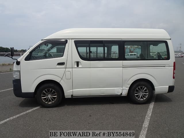 2010 Toyota HiAce JDM car for sale — photo 2 of 25