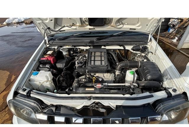 2010 Suzuki Jimny JDM car for sale — photo 23 of 25
