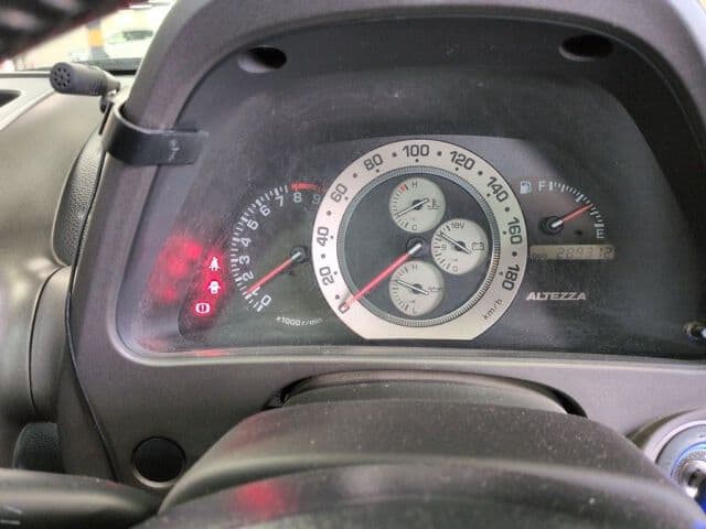 1999 Toyota Altezza JDM car for sale — photo 5 of 6