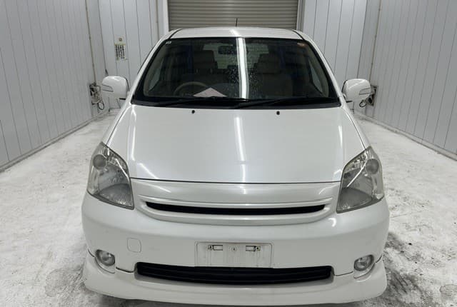 2007 Toyota Raum JDM car for sale — photo 6 of 25