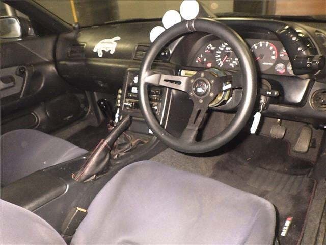1993 Nissan Skyline JDM car for sale — photo 3 of 7