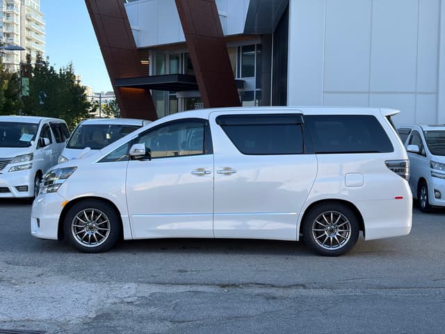 2010 Toyota Vellfire JDM car for sale — photo 2 of 16