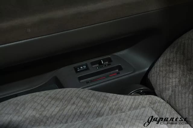 1997 Toyota HiAce JDM car for sale — photo 18 of 25