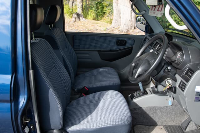 2000 Mitsubishi Pajero Mini JDM car for sale — photo 10 of 15