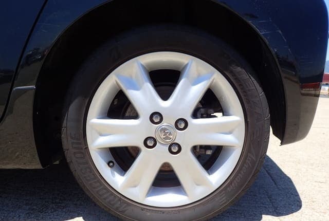 2008 Toyota Vitz JDM car for sale — photo 10 of 25