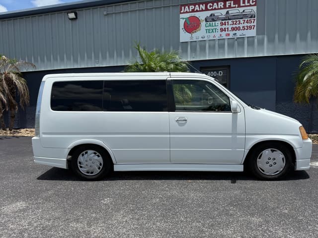 1999 Honda Stepwagon JDM car for sale — photo 9 of 25