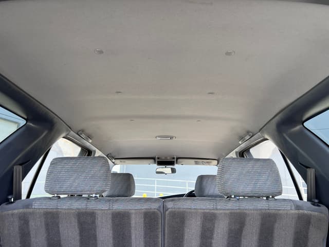 1996 Toyota Hilux Surf JDM car for sale — photo 19 of 20