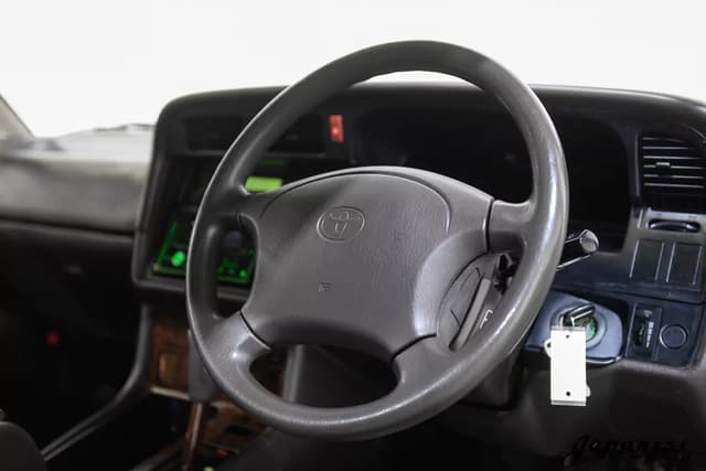 1995 Toyota HiAce JDM car for sale — photo 13 of 25
