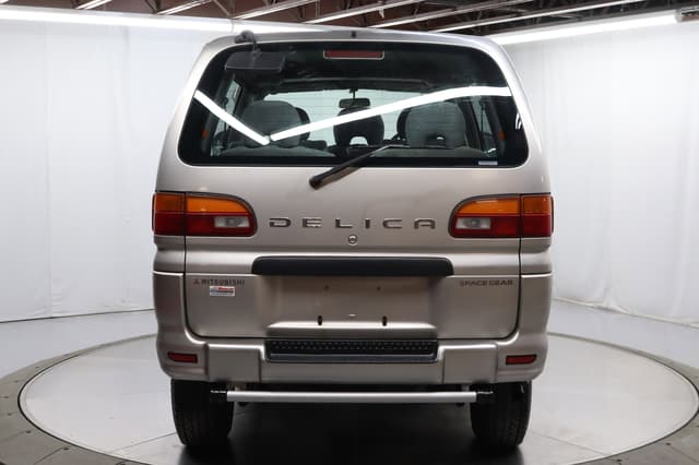 2000 Mitsubishi Delica JDM car for sale — photo 6 of 25