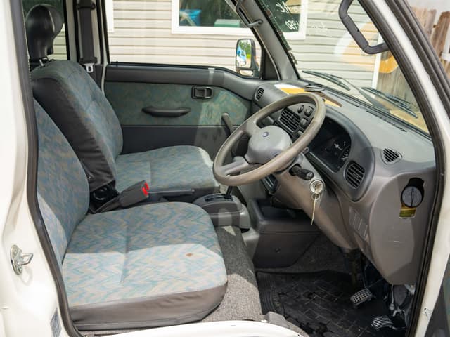 1998 Daihatsu Hijet JDM car for sale — photo 11 of 15