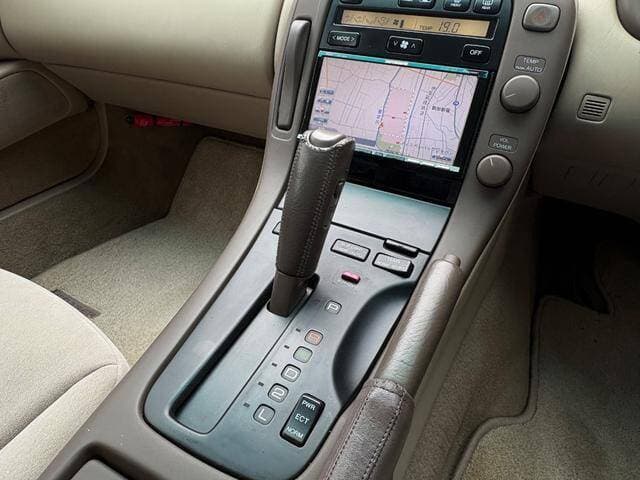 2000 Toyota Soarer JDM car for sale — photo 14 of 19