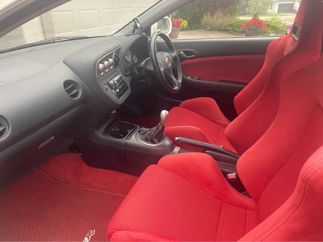 2004 Honda Integra JDM car for sale — photo 8 of 11