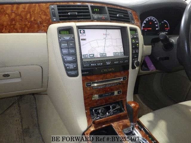 2004 Toyota Crown JDM car for sale — photo 3 of 5