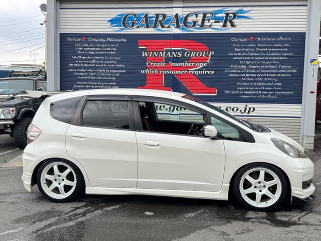 2011 Honda Fit JDM car for sale — photo 10 of 25