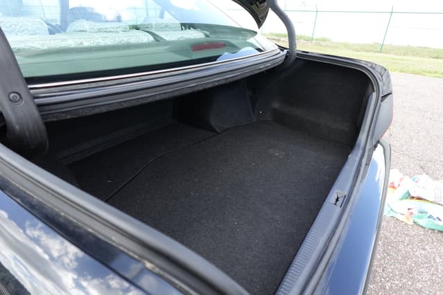 1999 Toyota Crown JDM car for sale — photo 17 of 18