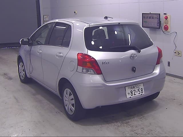 2008 Toyota Vitz JDM car for sale — photo 2 of 8