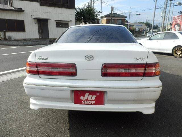 1997 Toyota Mark II JDM car for sale — photo 9 of 20