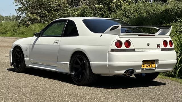 1997 Nissan Skyline JDM car for sale — photo 8 of 25