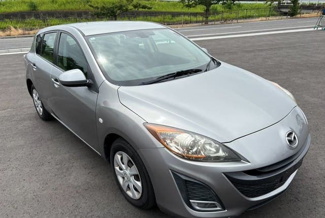 2010 Mazda Axela JDM car for sale — photo 7 of 25