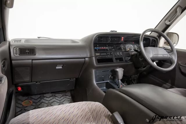 1995 Toyota HiAce JDM car for sale — photo 9 of 25