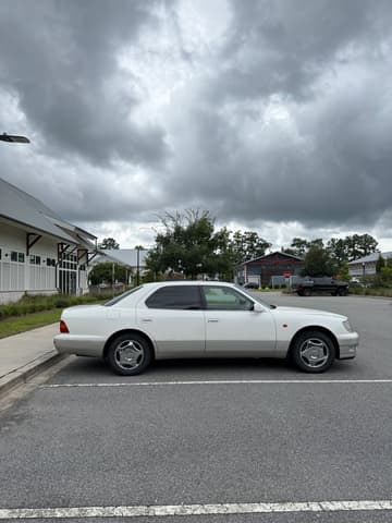 1998 Toyota Celsior JDM car for sale — photo 3 of 25