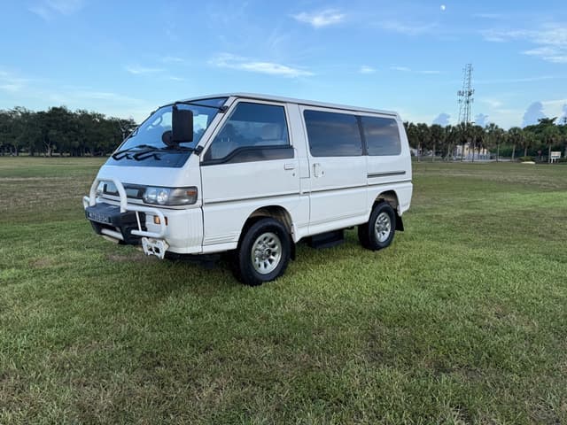 1995 Mitsubishi Pajero JDM car for sale — photo 7 of 21