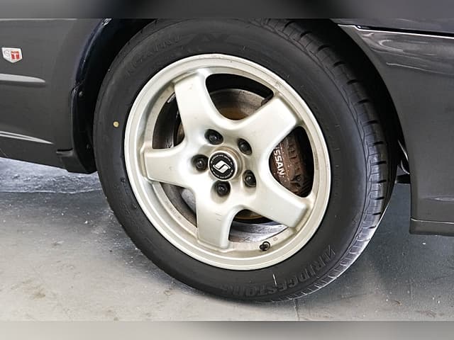 1993 Nissan Skyline JDM car for sale — photo 10 of 25