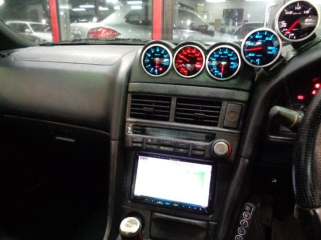 1998 Nissan Skyline JDM car for sale — photo 16 of 21