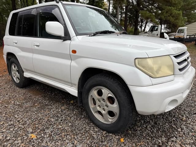 2000 Mitsubishi Pajero JDM car for sale — photo 3 of 10