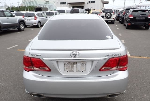 2008 Toyota Crown JDM car for sale — photo 4 of 25
