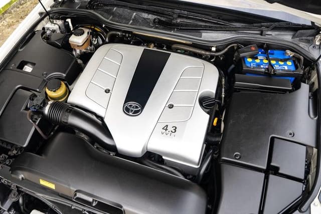 2002 Toyota Celsior JDM car for sale — photo 17 of 17