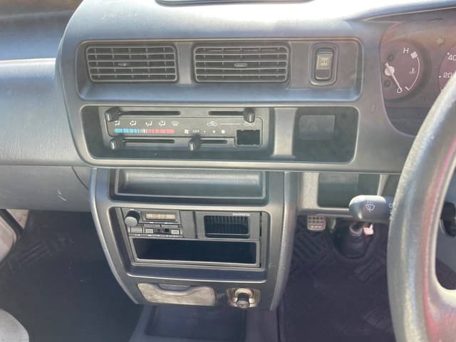 1999 Daihatsu Hijet JDM car for sale — photo 19 of 25