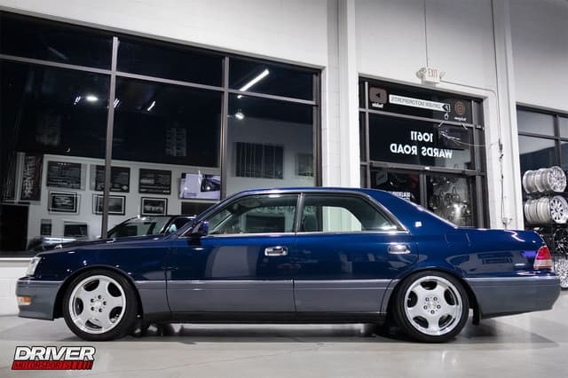 1998 Toyota Crown JDM car for sale — photo 7 of 25