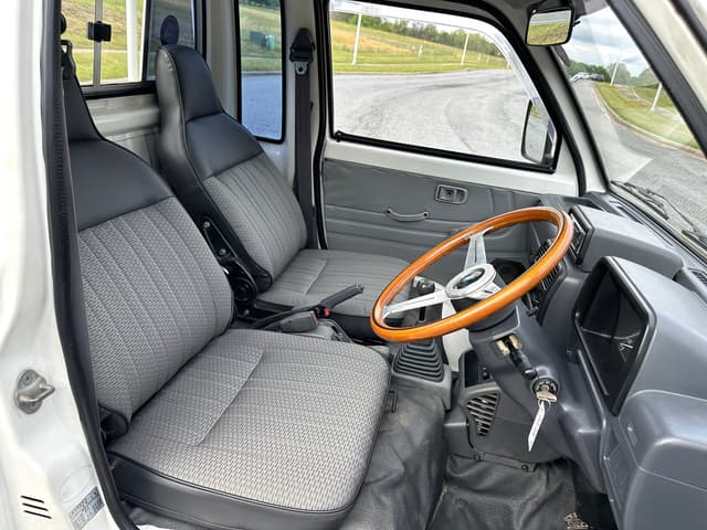 1993 Daihatsu Hijet JDM car for sale — photo 15 of 20