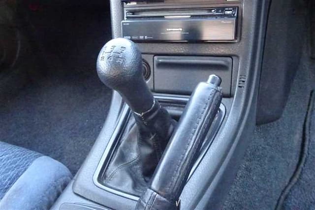 1992 Nissan Skyline JDM car for sale — photo 18 of 24