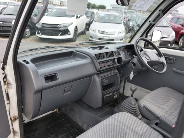 2000 Daihatsu Hijet JDM car for sale — photo 24 of 25