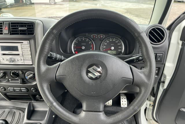 2009 Suzuki Jimny JDM car for sale — photo 10 of 25