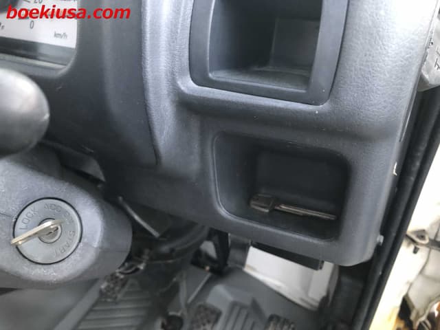 1993 Mitsubishi Minicab JDM car for sale — photo 16 of 22