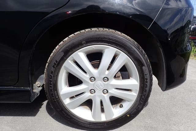 2009 Honda Fit JDM car for sale — photo 10 of 25