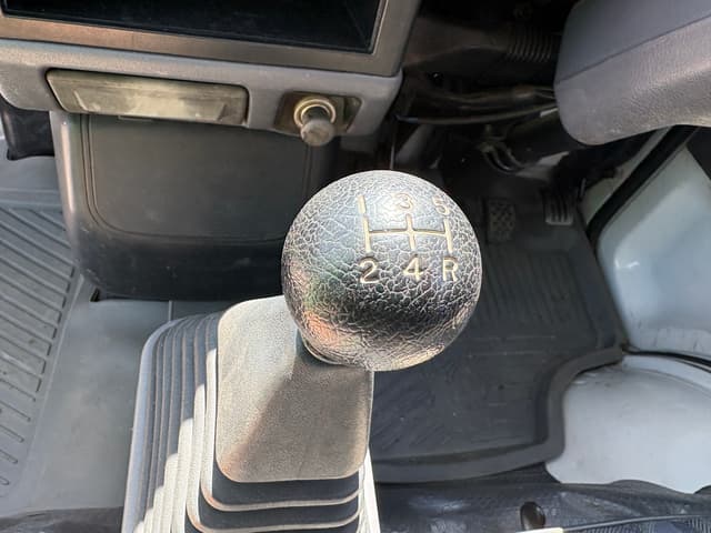 1996 Mitsubishi Minicab JDM car for sale — photo 15 of 25