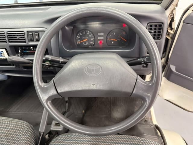 1996 Toyota Townace JDM car for sale — photo 22 of 25