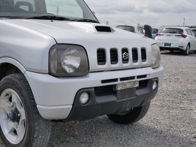 2001 Suzuki Jimny JDM car for sale — photo 11 of 25