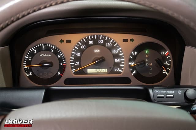 1999 Toyota Crown JDM car for sale — photo 18 of 25